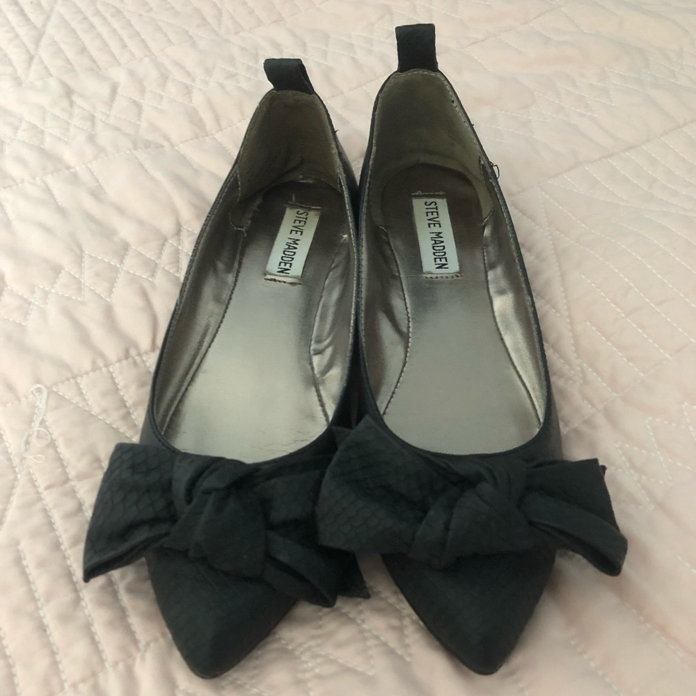 Steve Madden bow flats